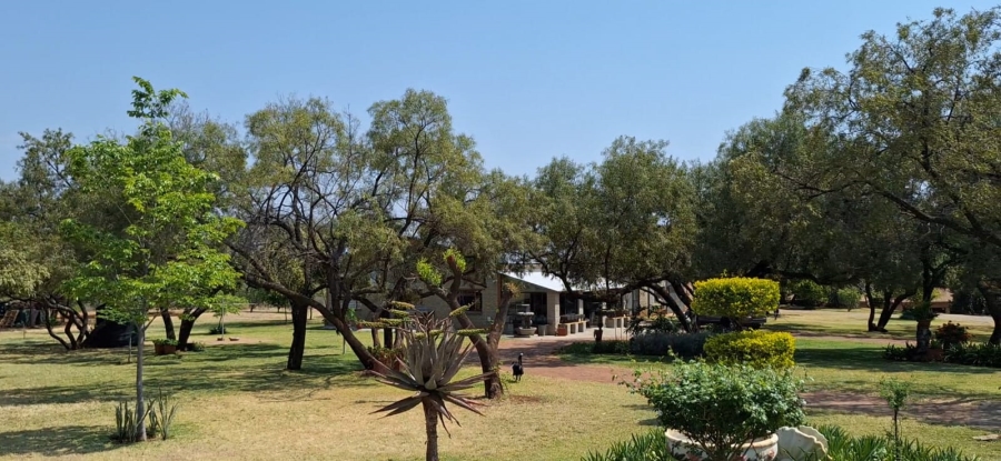 10 Bedroom Property for Sale in Swartruggens North West